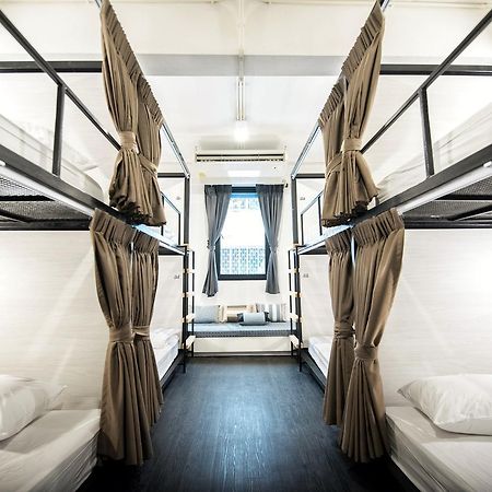 Moon House Hostel Bangkok Extérieur photo