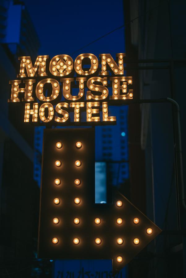 Moon House Hostel Bangkok Extérieur photo