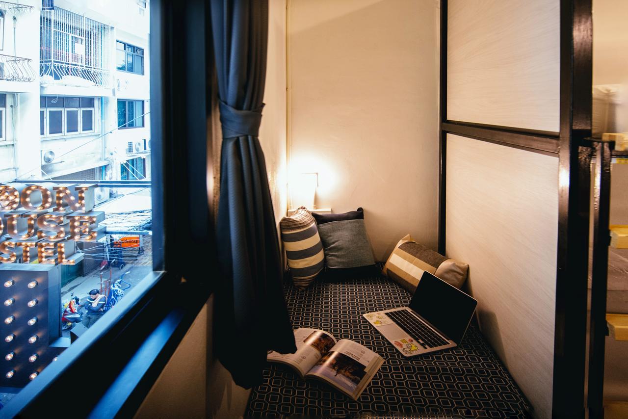 Moon House Hostel Bangkok Extérieur photo
